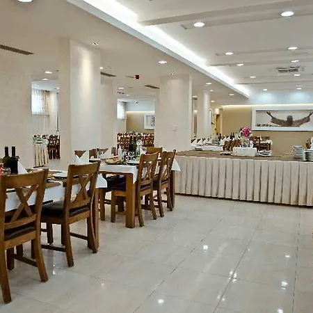 Отель Luna 4*