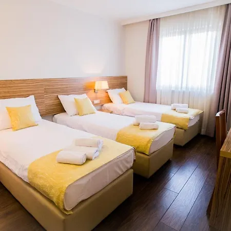 Luna Hotel 4*