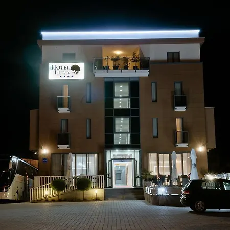 Luna Hotel