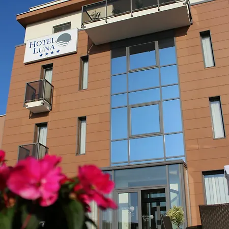 Luna Hotel